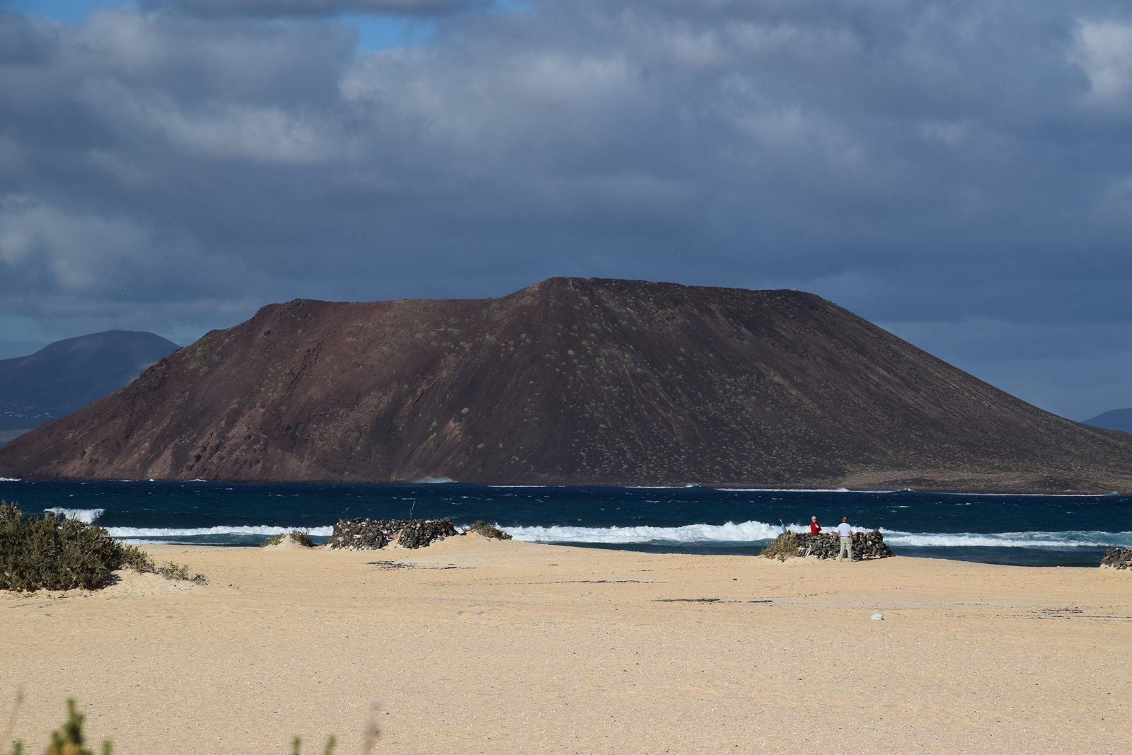 Beach near Corralejo with a view of Isla de Lobos